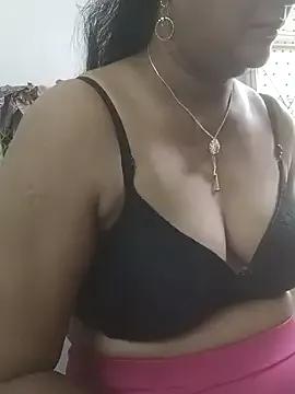 v_hot_lovers777 from StripChat is Freechat