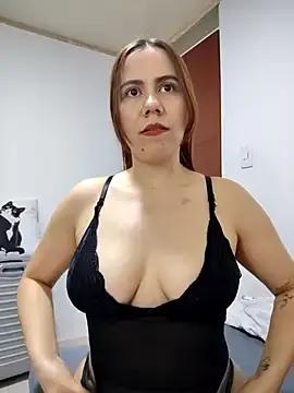 Explore our live girls sluts from our Custom and Multi clubs and checkout exclusive access to highly interactive content, such as shape, hair, titties, pussy type and many more.