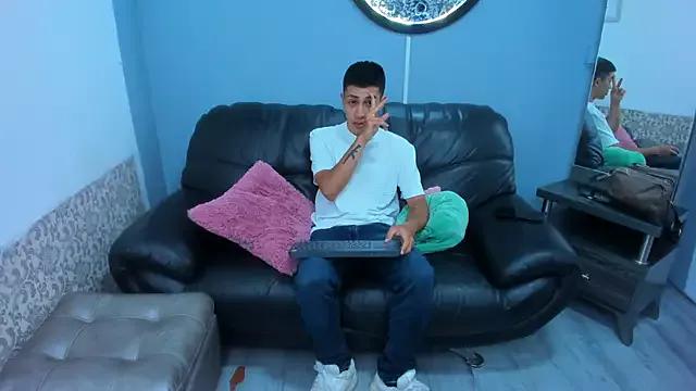 Valen_and_dollar from StripChat is Freechat