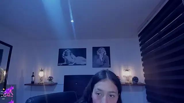 Explore our live girls sluts from our Custom and Multi clubs and checkout exclusive access to highly interactive content, such as shape, hair, titties, pussy type and many more.