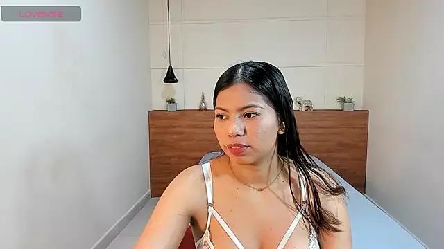 Explore our live girls sluts from our Custom and Multi clubs and checkout exclusive access to highly interactive content, such as shape, hair, titties, pussy type and many more.