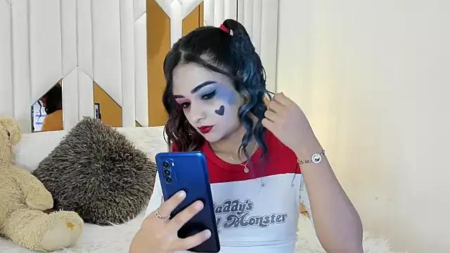Explore our live girls sluts from our Custom and Multi clubs and checkout exclusive access to highly interactive content, such as shape, hair, titties, pussy type and many more.