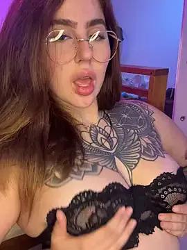 Explore our live girls sluts from our Custom and Multi clubs and checkout exclusive access to highly interactive content, such as shape, hair, titties, pussy type and many more.