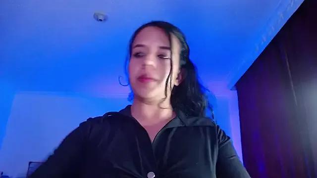 Explore our live girls sluts from our Custom and Multi clubs and checkout exclusive access to highly interactive content, such as shape, hair, titties, pussy type and many more.