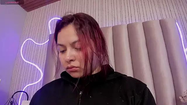 VALERYESANDERS from StripChat is Freechat