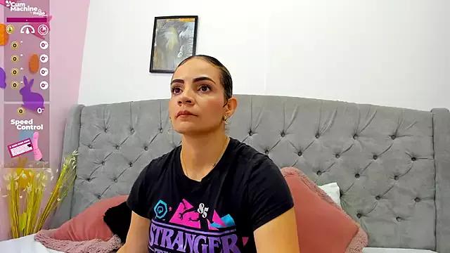 Valesskahall from StripChat is Freechat