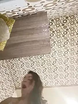 vanessa-titisM from StripChat is Freechat
