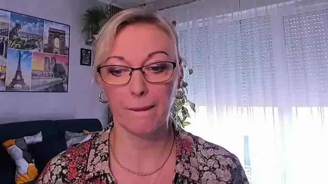 vanessa_chat from StripChat is Freechat