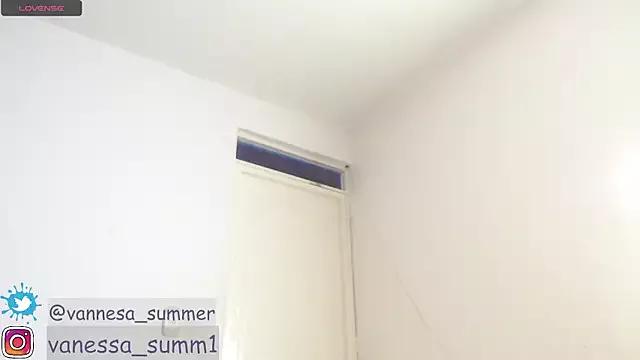 vanne_summer_ from StripChat