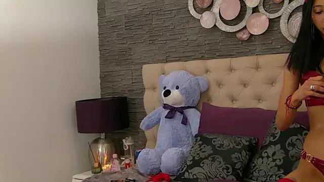 VannyFoxx from StripChat is Freechat