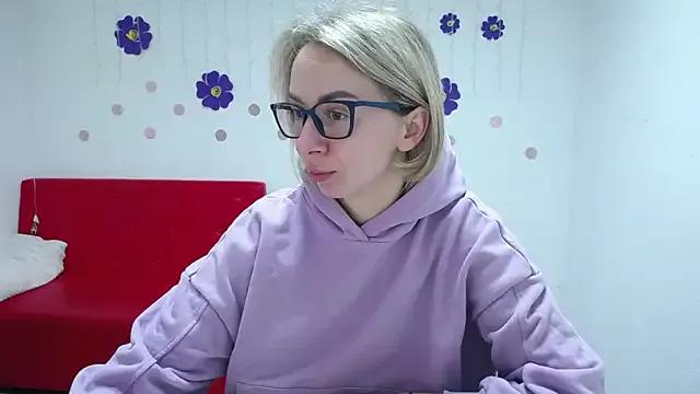 Explore our live girls sluts from our Custom and Multi clubs and checkout exclusive access to highly interactive content, such as shape, hair, titties, pussy type and many more.