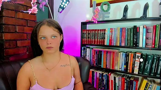 vella_sex from StripChat