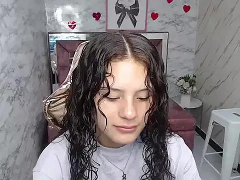 Explore our live girls sluts from our Custom and Multi clubs and checkout exclusive access to highly interactive content, such as shape, hair, titties, pussy type and many more.