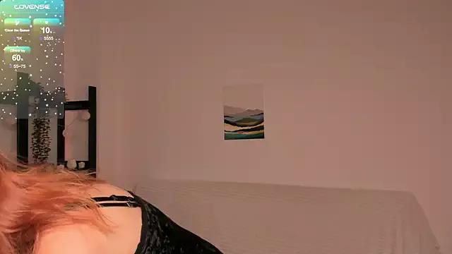 VelvetBlitz from StripChat is Freechat