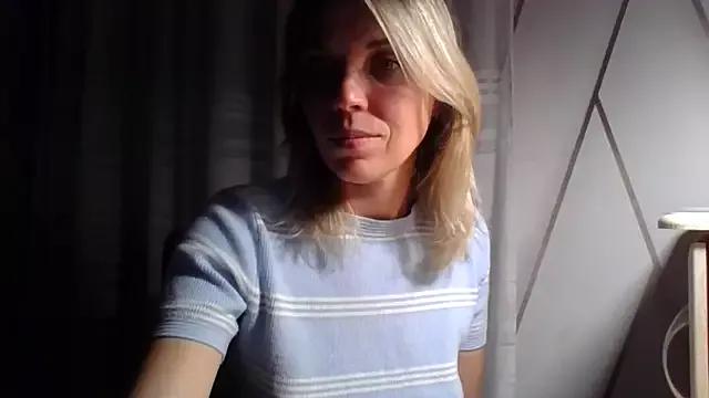 VelvetLove287 from StripChat