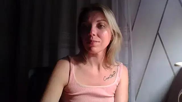 VelvetLove287 from StripChat