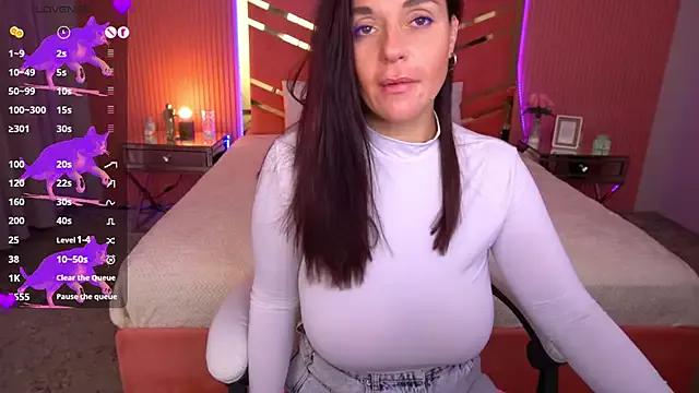 VelvetSkyy from StripChat is Freechat