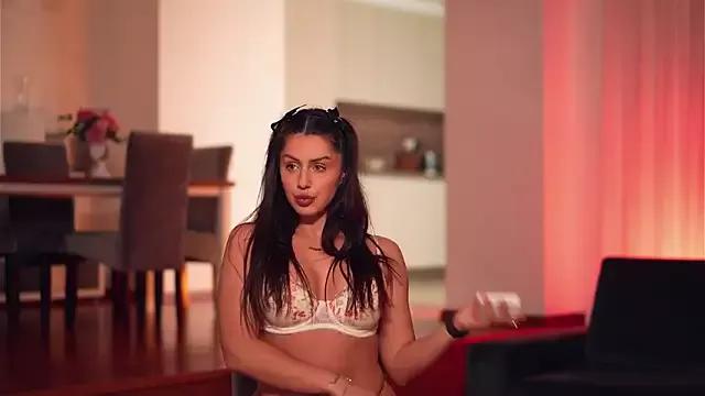 VelvettAngel from StripChat
