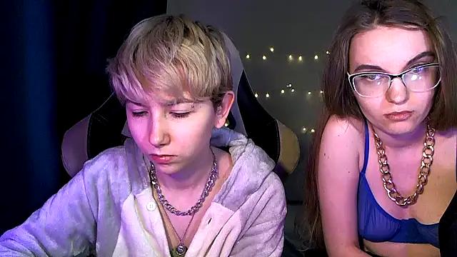 Explore our live girls sluts from our Custom and Multi clubs and checkout exclusive access to highly interactive content, such as shape, hair, titties, pussy type and many more.