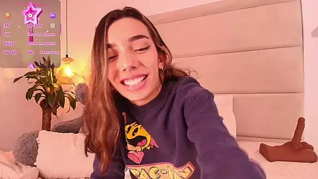 VENUSMOON777 from StripChat is Freechat