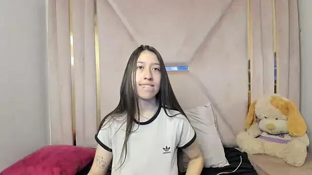 Explore our live girls sluts from our Custom and Multi clubs and checkout exclusive access to highly interactive content, such as shape, hair, titties, pussy type and many more.