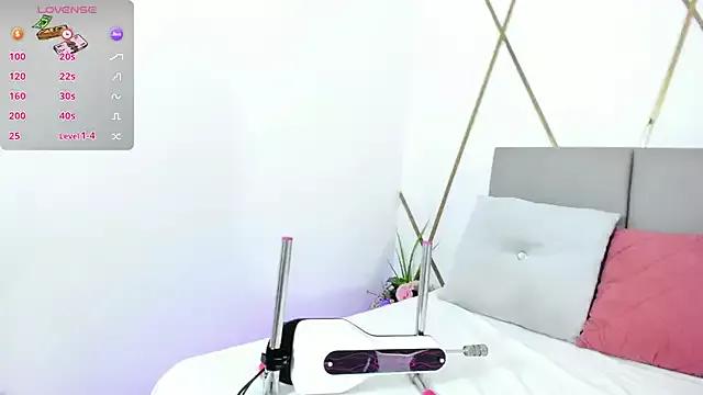 Venuswilds from StripChat is Freechat