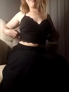 Vezettii from StripChat