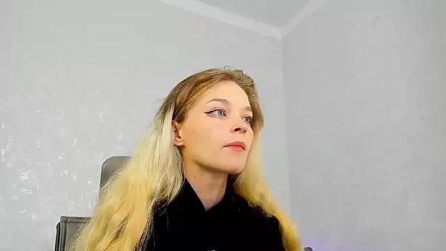 vialeta_baby from StripChat is Freechat