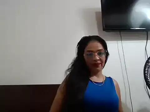 Vicky_kiss from StripChat is Freechat