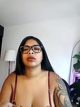 Explore our live girls sluts from our Custom and Multi clubs and checkout exclusive access to highly interactive content, such as shape, hair, titties, pussy type and many more.