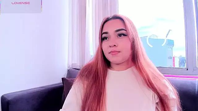 Explore our live girls sluts from our Custom and Multi clubs and checkout exclusive access to highly interactive content, such as shape, hair, titties, pussy type and many more.