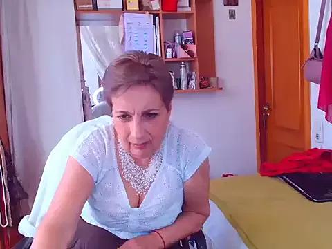 Explore our live girls sluts from our Custom and Multi clubs and checkout exclusive access to highly interactive content, such as shape, hair, titties, pussy type and many more.