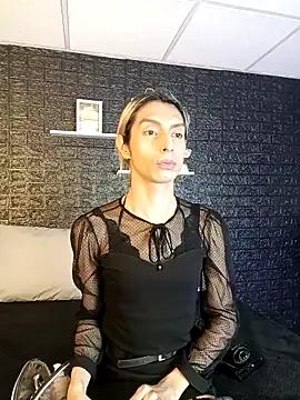 Explore our live girls sluts from our Custom and Multi clubs and checkout exclusive access to highly interactive content, such as shape, hair, titties, pussy type and many more.