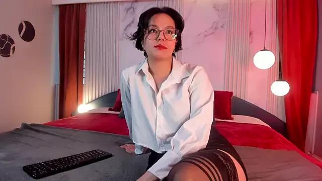 Explore our live girls sluts from our Custom and Multi clubs and checkout exclusive access to highly interactive content, such as shape, hair, titties, pussy type and many more.