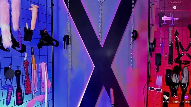 VictoryaLiah_BDSM from StripChat is Freechat