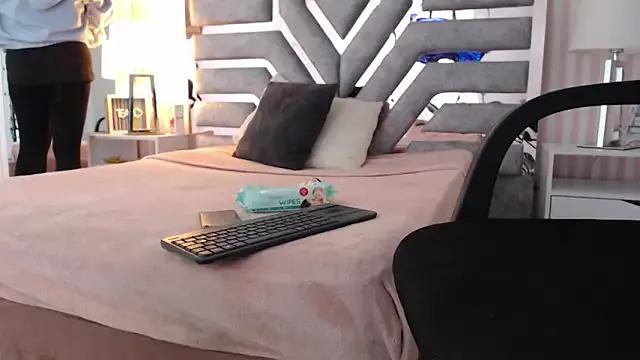 ViioletaMora from StripChat