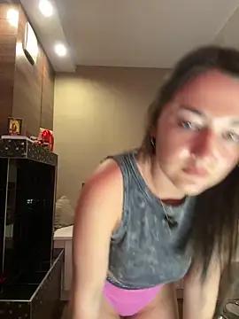 Viki8989sweet from StripChat