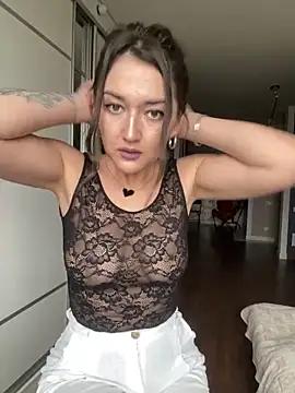 Viki8989sweet from StripChat