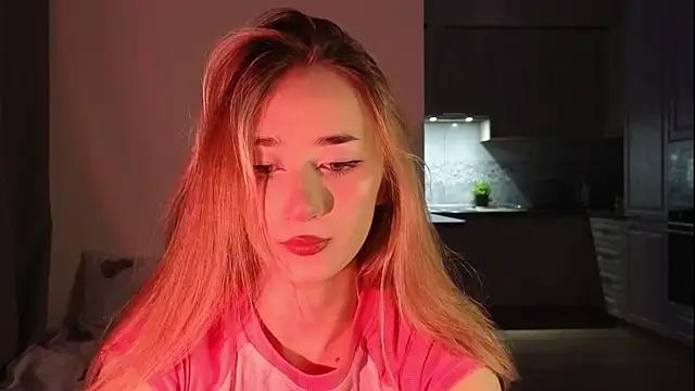 VikiSea from StripChat