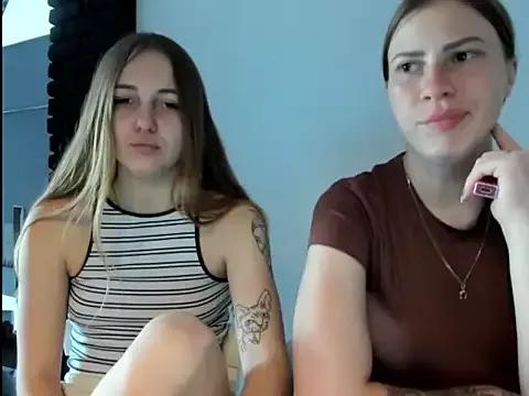 vikky_s1 from StripChat is Freechat