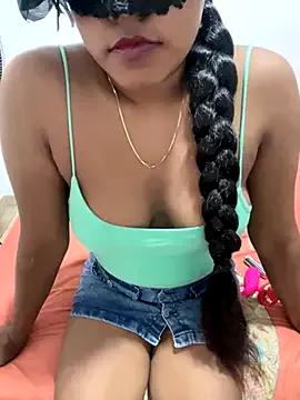 Photos of vinushi from StripChat is Freechat