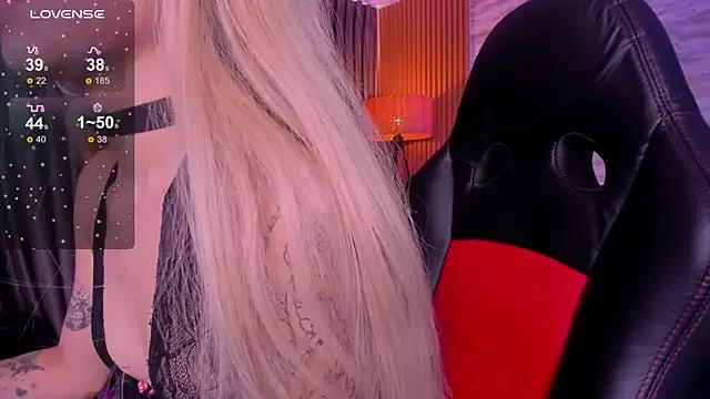 violet_lawrence from StripChat is Freechat