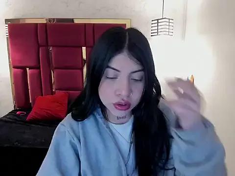 Violet_m from StripChat is Freechat