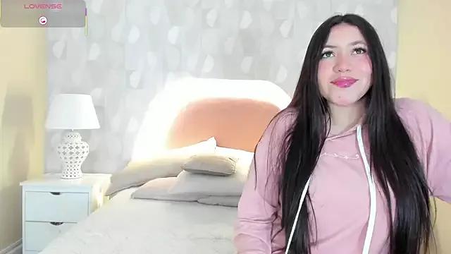 Explore our live girls sluts from our Custom and Multi clubs and checkout exclusive access to highly interactive content, such as shape, hair, titties, pussy type and many more.