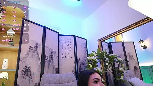 VioletEvanz from StripChat is Freechat