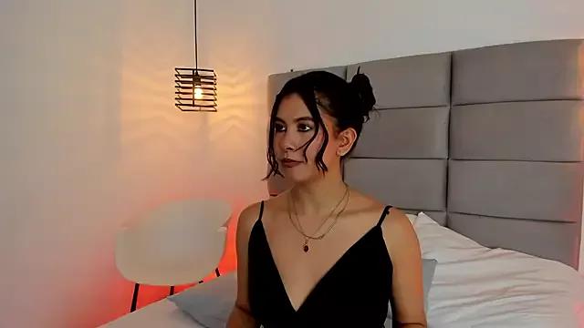VioletRavenn from StripChat is Freechat