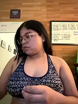 violett_johnson from StripChat is Freechat