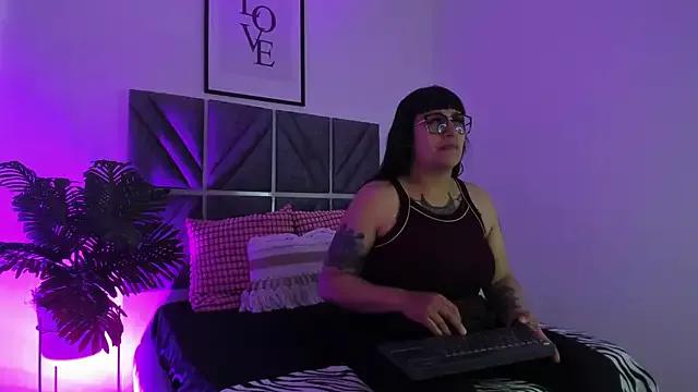 Violett_Novoa webcams show profile image 
