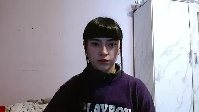 Explore our live girls sluts from our Custom and Multi clubs and checkout exclusive access to highly interactive content, such as shape, hair, titties, pussy type and many more.