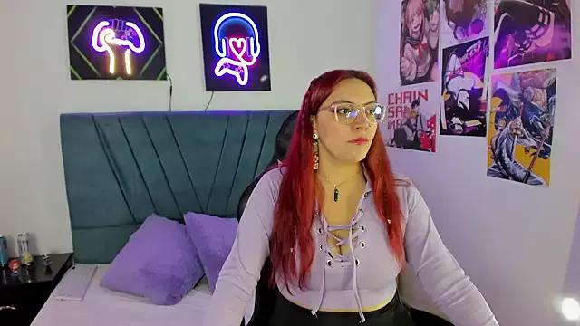 Violetta_Red on StripChat